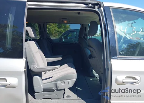 2007 Chrysler Town & Country Touring из США, поврежденный, VIN 2A4GP54L67R136381